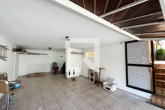 Garagem de casa à venda com 3 quartos, 180m² em Planalto Paulista, São Paulo