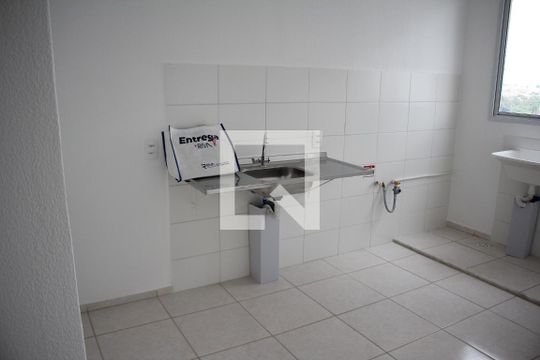 Cozinha de apartamento à venda com 2 quartos, 50m² em Jardim Riacho das Pedras, Contagem