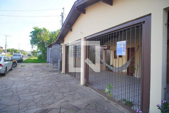 Fachada de casa à venda com 3 quartos, 120m² em Feitoria, São Leopoldo