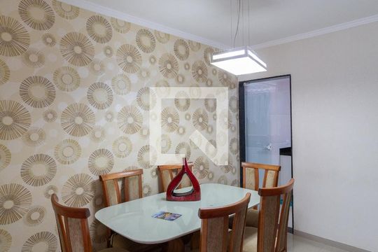Sala de casa de condomínio à venda com 3 quartos, 150m² em Vila Ré, São Paulo