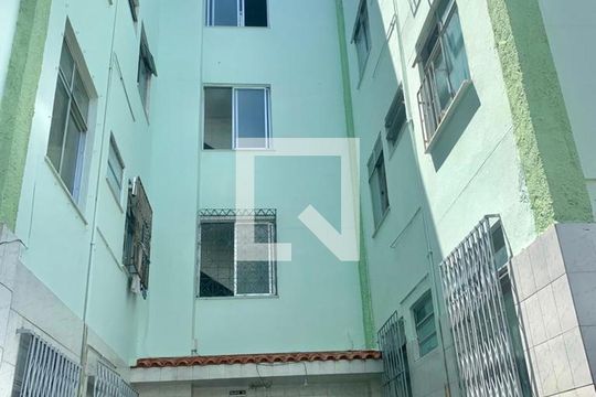 Fachada do bloco de apartamento para alugar com 2 quartos, 83m² em Inhaúma, Rio de Janeiro