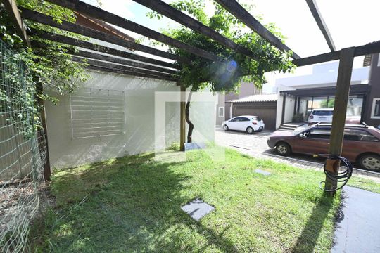 Quintal de casa de condomínio para alugar com 3 quartos, 90m² em Jardim Imperial, Aparecida de Goiânia