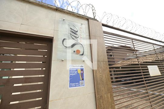 Fachada de casa de condomínio para alugar com 3 quartos, 90m² em Jardim Imperial, Aparecida de Goiânia
