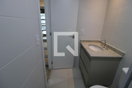 Studio - banheiro de kitnet/studio à venda com 1 quarto, 27m² em Parada Inglesa, São Paulo