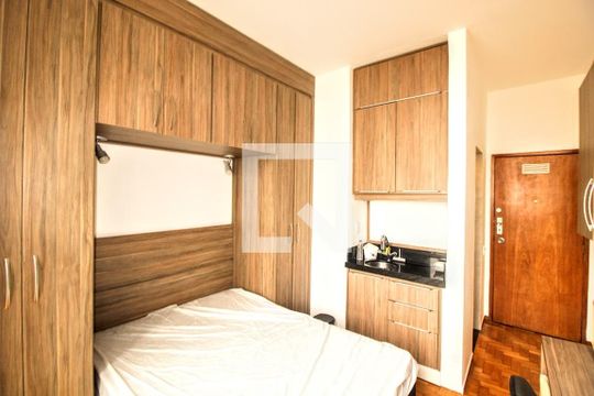 Quarto  de apartamento para alugar com 1 quarto, 18m² em Santo Agostinho, Belo Horizonte