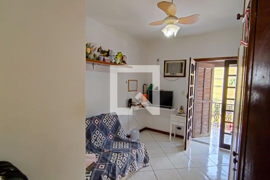 quarto 1 de casa à venda com 3 quartos, 110m² em Taquara, Rio de Janeiro