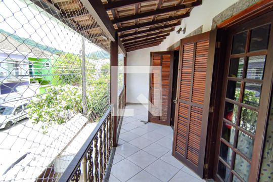 varanda de casa à venda com 3 quartos, 110m² em Taquara, Rio de Janeiro
