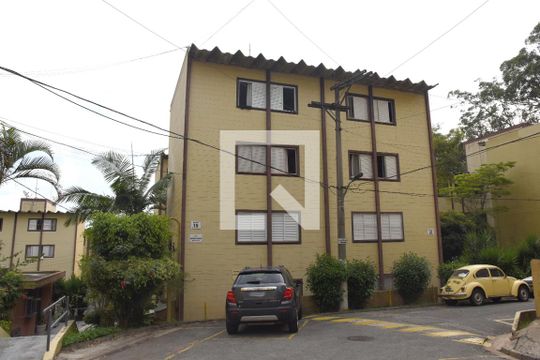 Fachada do bloco de apartamento para alugar com 2 quartos, 45m² em Americanópolis, São Paulo
