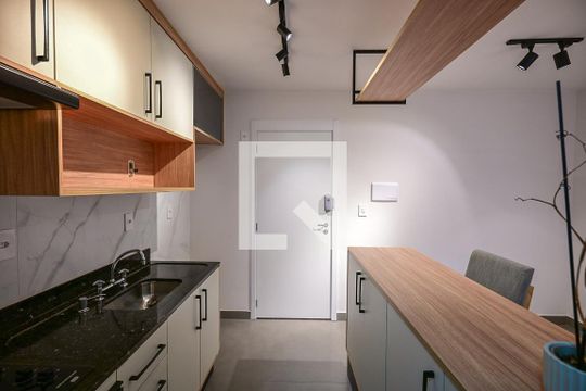 Sala/cozinha de apartamento à venda com 1 quarto, 38m² em Vila Andrade, São Paulo