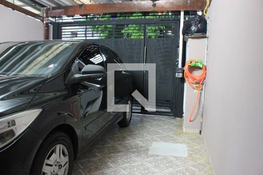 Garagem de casa à venda com 2 quartos, 69m² em Jardim Vila Galvão, Guarulhos