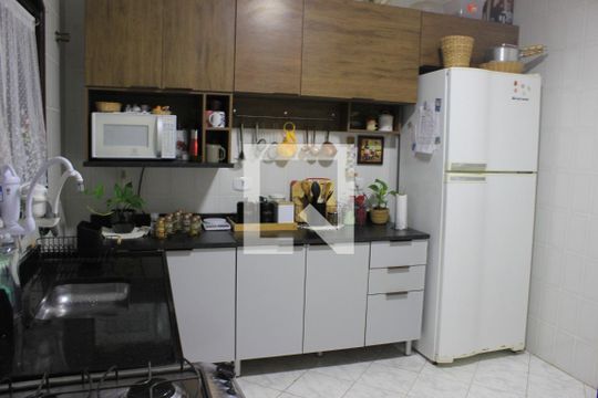 Cozinha de casa à venda com 2 quartos, 69m² em Jardim Vila Galvão, Guarulhos