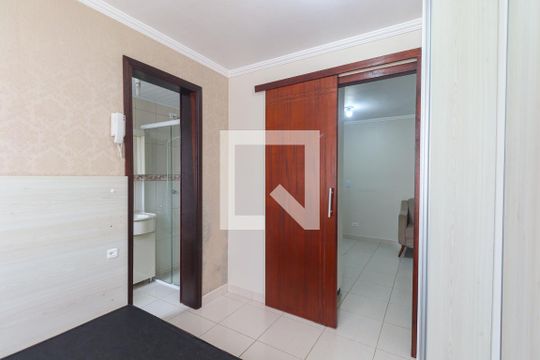 Quarto Suíte de apartamento para alugar com 1 quarto, 25m² em Alto Boqueirão, Curitiba