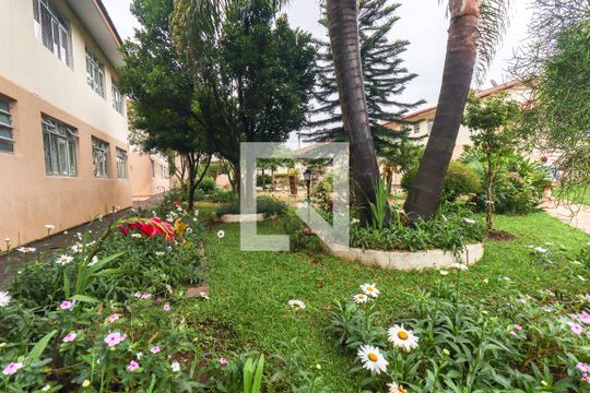 Área externa de apartamento para alugar com 1 quarto, 25m² em Alto Boqueirão, Curitiba