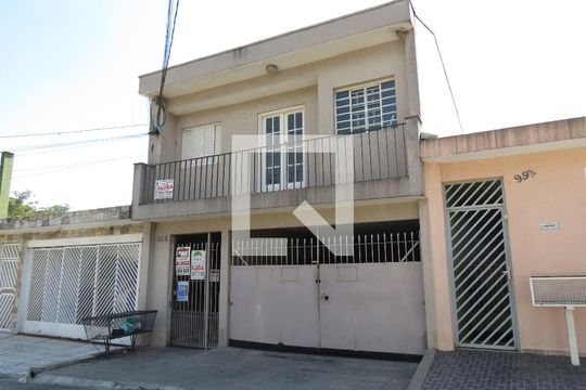 Fachada de casa para alugar com 1 quarto, 60m² em Vila Chica Luisa, São Paulo