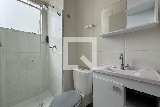 Banheiro Social de apartamento para alugar com 2 quartos, 43m² em Recreio dos Bandeirantes, Rio de Janeiro