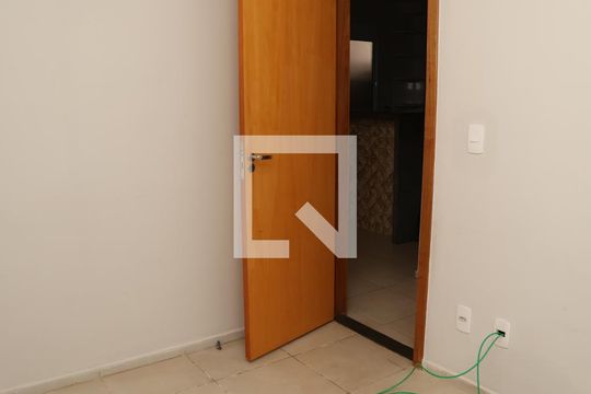 Quarto de apartamento à venda com 2 quartos, 62m² em Setor Morada do Sol, Goiânia