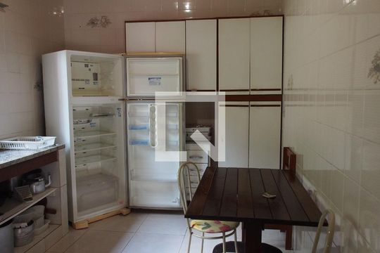 Cozinha de casa à venda com 3 quartos, 980m² em Ermida, Jundiaí