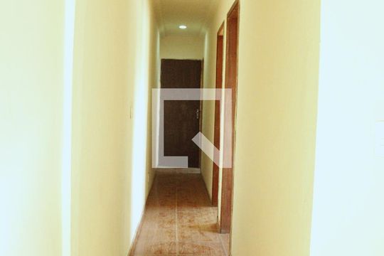 Corredor de casa para alugar com 2 quartos, 55m² em Bom Jesus, Contagem
