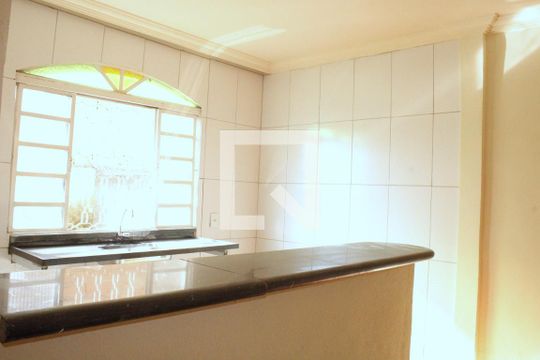 Cozinha de casa para alugar com 2 quartos, 55m² em Bom Jesus, Contagem