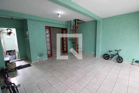 Garagem de casa à venda com 6 quartos, 250m² em Vila Maria Luisa, São Paulo