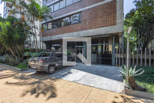 Fachada de apartamento para alugar com 3 quartos, 170m² em Jardim Paulista, São Paulo