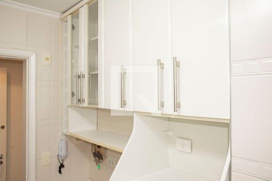 Cozinha de apartamento para alugar com 3 quartos, 83m² em Saúde, São Paulo