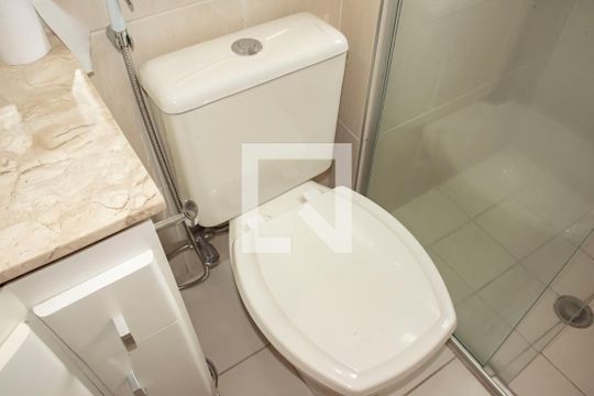 Banheiro de apartamento para alugar com 3 quartos, 83m² em Saúde, São Paulo