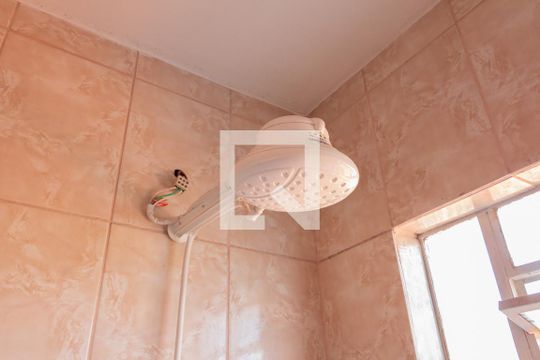 Banheiro de casa para alugar com 3 quartos, 120m² em Jardim Santos Dumont, São Paulo