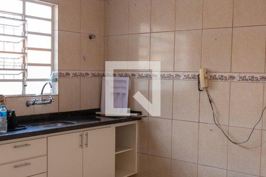 Cozinha de casa para alugar com 3 quartos, 120m² em Jardim Santos Dumont, São Paulo