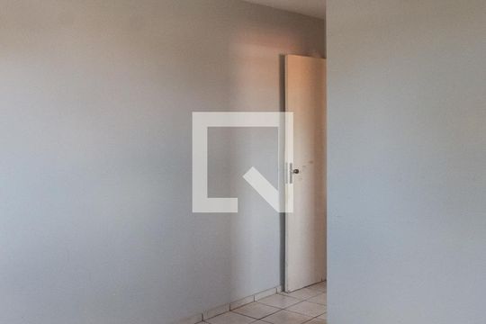 Quarto 1 de casa para alugar com 3 quartos, 120m² em Jardim Santos Dumont, São Paulo