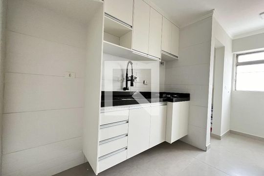 Cozinha de apartamento à venda com 2 quartos, 52m² em Jardim Oriental, São Paulo