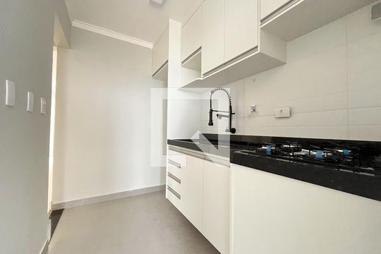 Cozinha de apartamento à venda com 2 quartos, 52m² em Jardim Oriental, São Paulo
