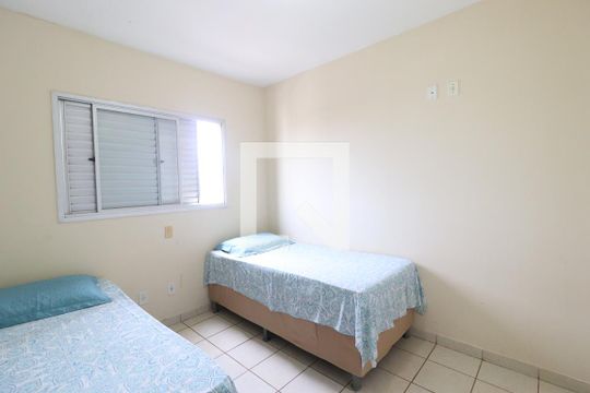 Quarto 2 de apartamento para alugar com 2 quartos, 58m² em Santa Mônica, Uberlândia