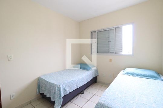 Quarto 2 de apartamento para alugar com 2 quartos, 58m² em Santa Mônica, Uberlândia