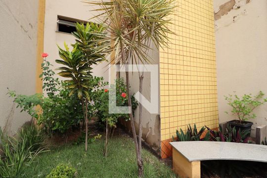 Área comum de apartamento para alugar com 2 quartos, 58m² em Santa Mônica, Uberlândia