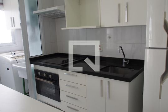 Cozinha e Área de Serviço de kitnet/studio para alugar com 1 quarto, 43m² em Vila Arens, Jundiaí
