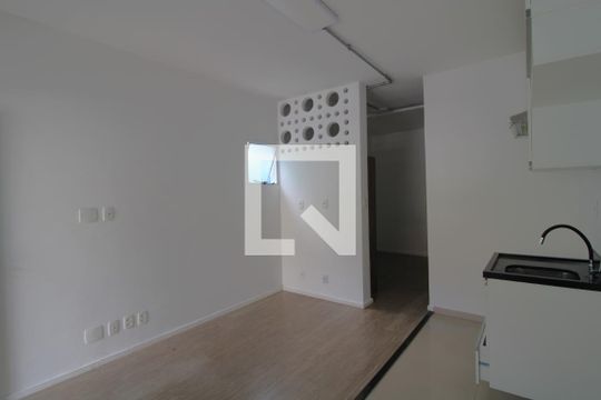 Cozinha de casa à venda com 1 quarto, 34m² em Jardim Satelite, São Paulo