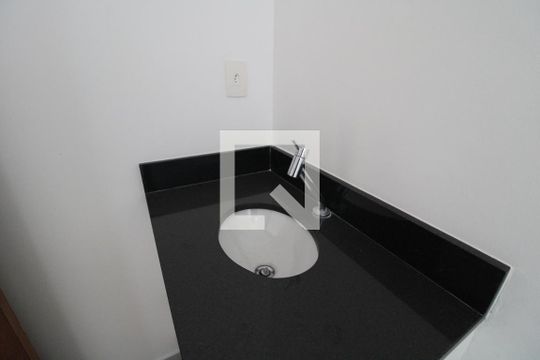 Pia do banheiro de casa à venda com 1 quarto, 29m² em Jardim Satelite, 