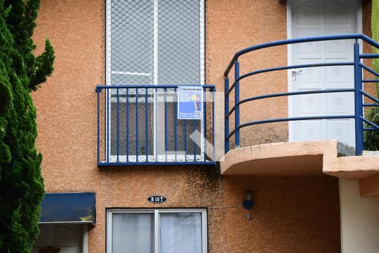 Placa QA de casa de condomínio para alugar com 2 quartos, 50m² em Jardim Torino, Cotia