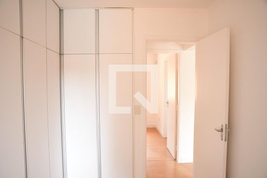 Quarto  de casa de condomínio para alugar com 2 quartos, 50m² em Jardim Torino, Cotia