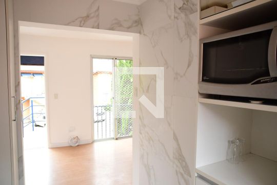 Cozinha de casa de condomínio para alugar com 2 quartos, 50m² em Jardim Torino, Cotia