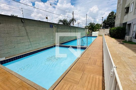Área comum - Piscina de apartamento para alugar com 2 quartos, 46m² em Parque Oeste Industrial, Goiânia