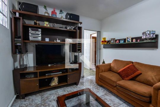 Sala de casa para alugar com 2 quartos, 532m² em Vila Santa Clara, São Paulo
