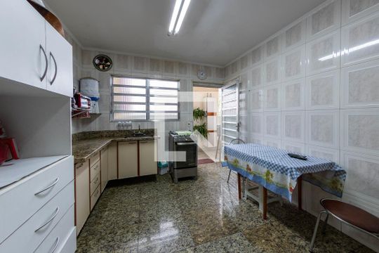 Cozinha de casa para alugar com 2 quartos, 532m² em Vila Santa Clara, São Paulo