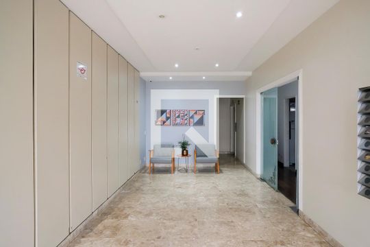 Hall de entrada de apartamento para alugar com 3 quartos, 85m² em Santa Paula, São Caetano do Sul