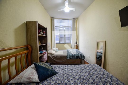 Sala/Quarto de kitnet/studio à venda com 1 quarto, 32m² em Centro, Niterói