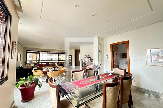 Sala de apartamento à venda com 4 quartos, 210m² em Funcionários, Belo Horizonte