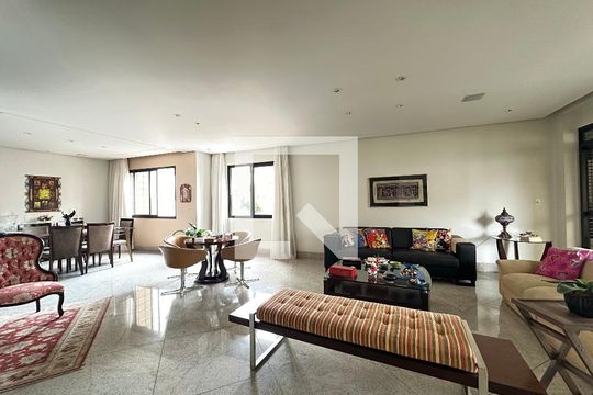 Apartamento à venda com 4 quartos, 210m² em Funcionários, Belo Horizonte