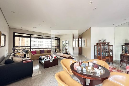 Sala de apartamento à venda com 4 quartos, 210m² em Funcionários, Belo Horizonte