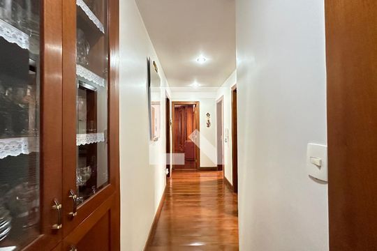 Corredor de apartamento à venda com 4 quartos, 210m² em Funcionários, Belo Horizonte